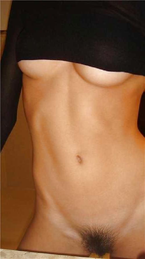 25P Sexy skinny slim latina selfshots