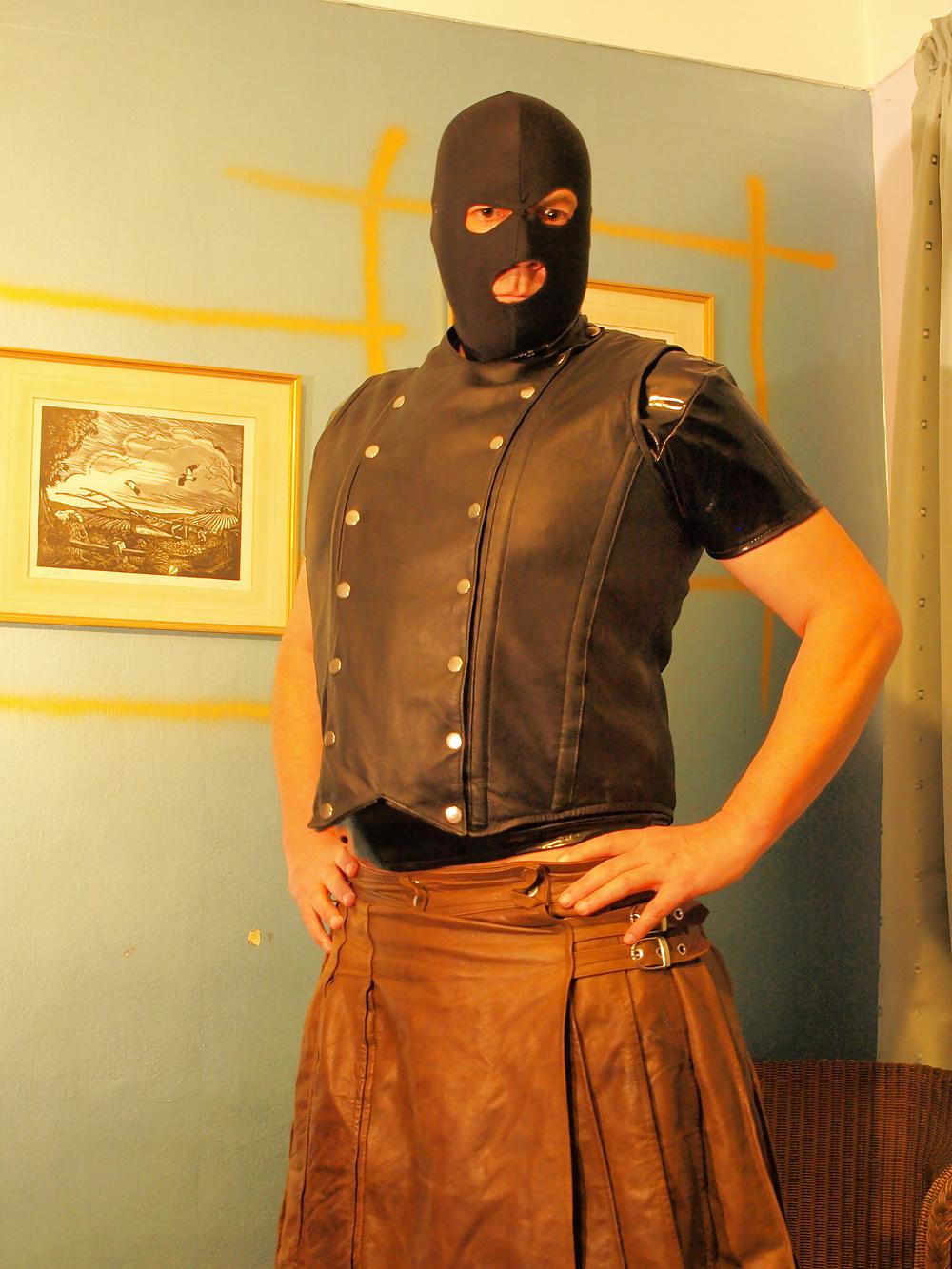 8P MY latex outfits