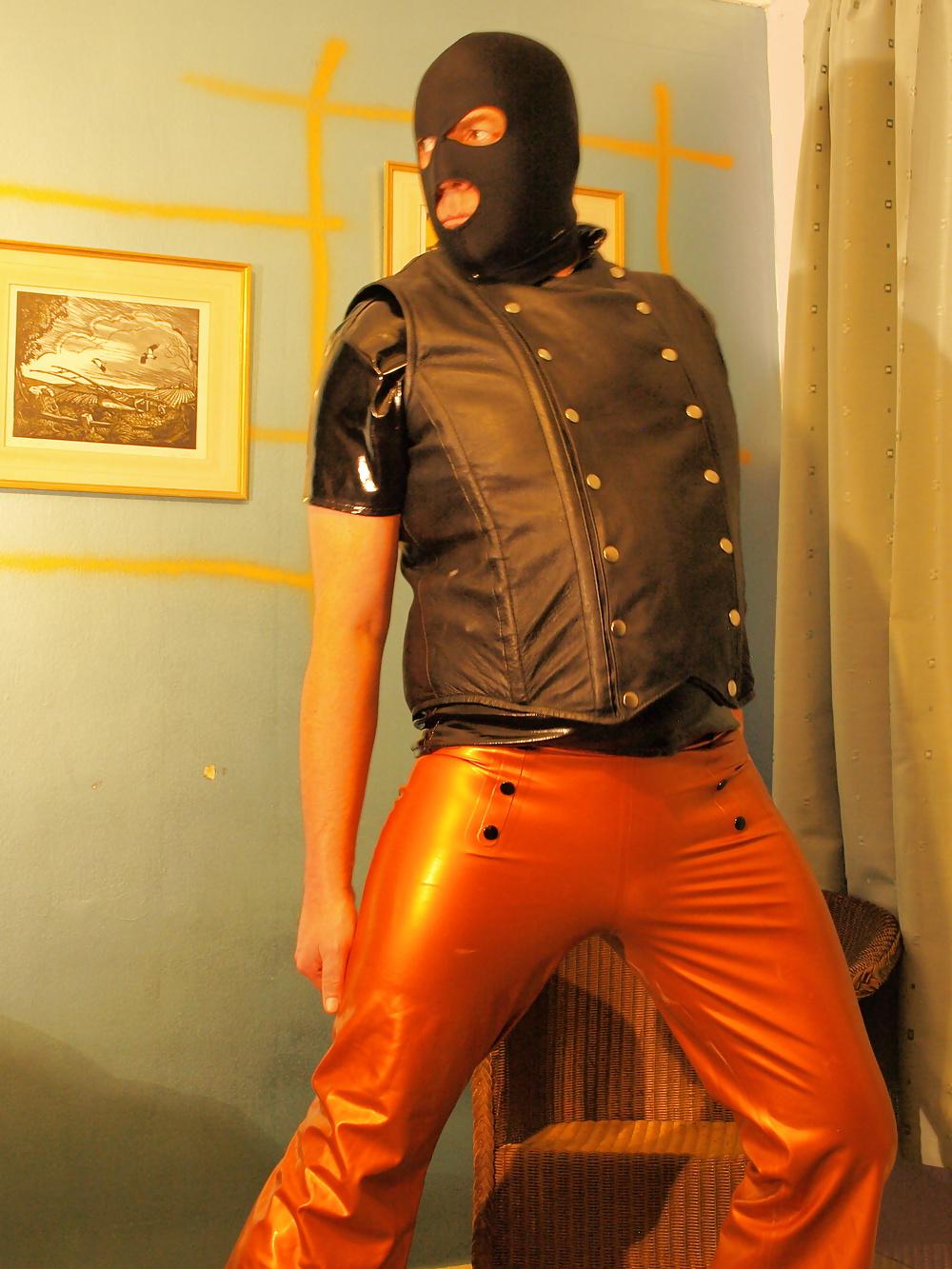 8P MY latex outfits