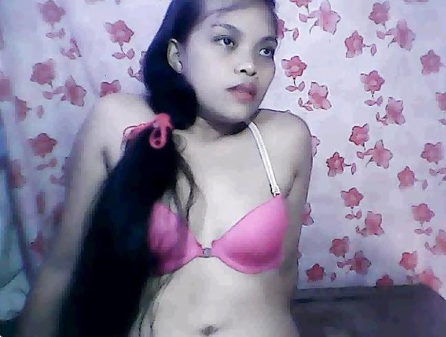 20P Filipina camgirl