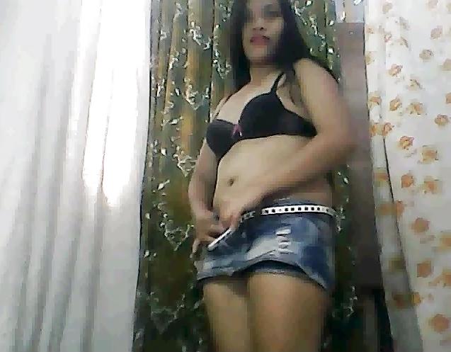 20P Filipina camgirl
