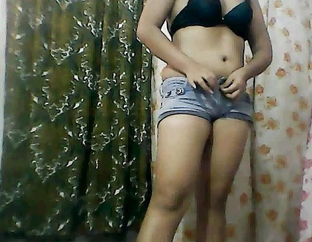 20P Filipina camgirl