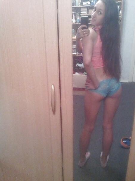 6P Julia, Russian Teen Girl Selfshots (18+)