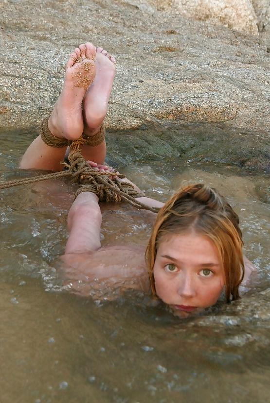 25P Slaves, servants, bondage, etc 6