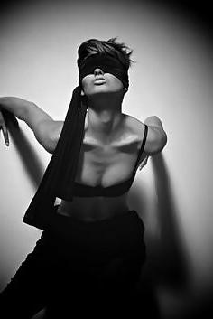 25P Blindfolded & Masked