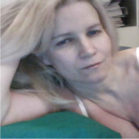 20P Tania Russian MILF Blonde Russian New Year Tease