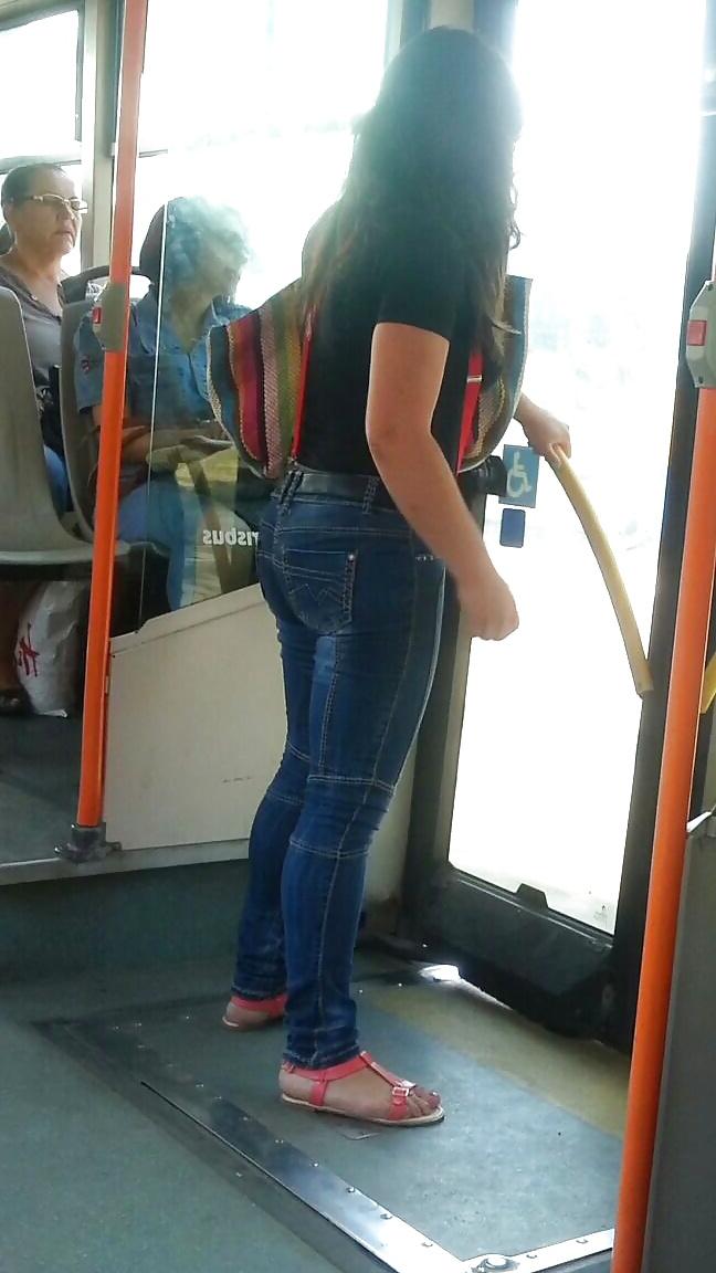 25P Spy bus sexy women ass and bust romanian