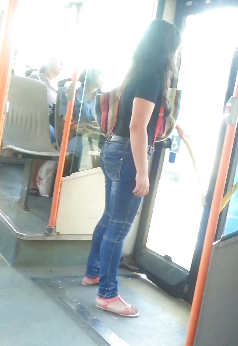 25P Spy bus sexy women ass and bust romanian
