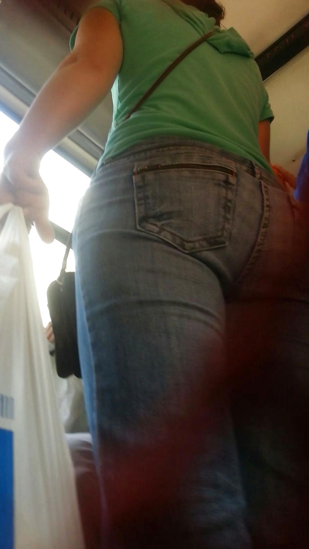 25P Spy bus sexy women ass and bust romanian