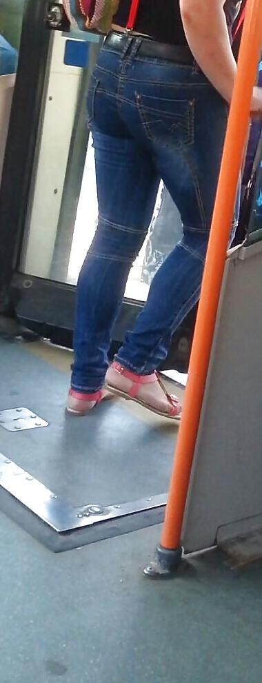 25P Spy bus sexy women ass and bust romanian