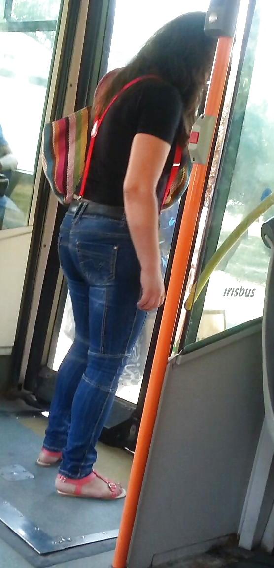 25P Spy bus sexy women ass and bust romanian