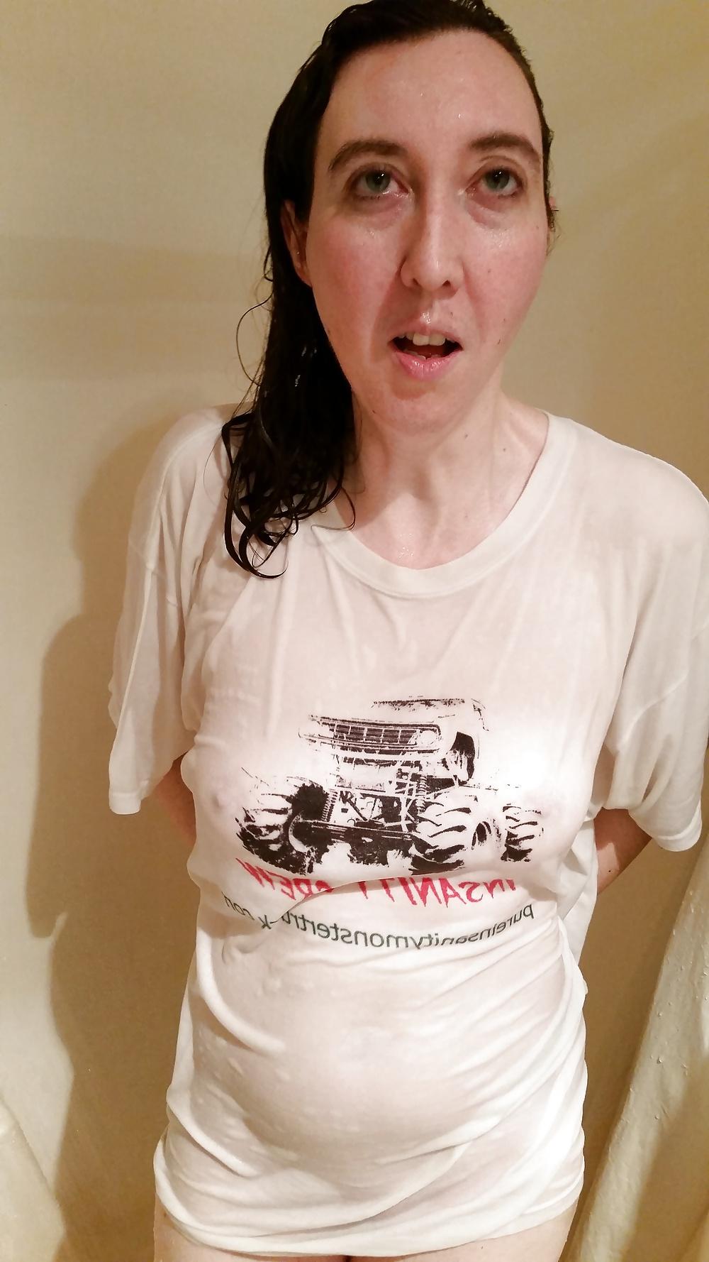 25P My wife's first wet t shirt pics and after.