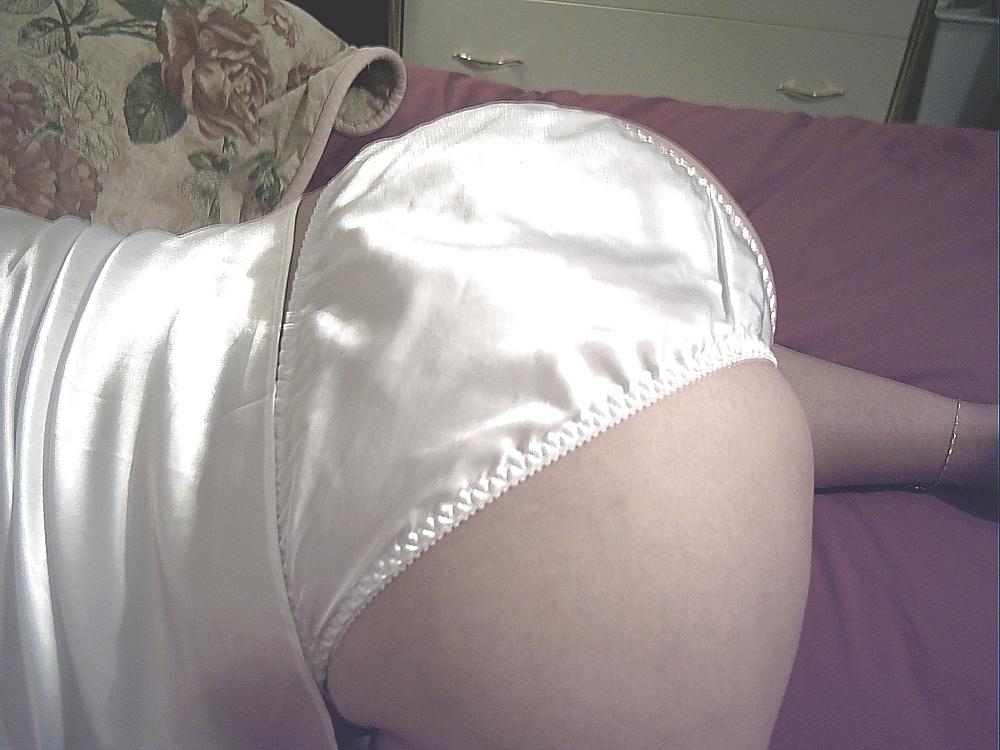 25P Sex in satin