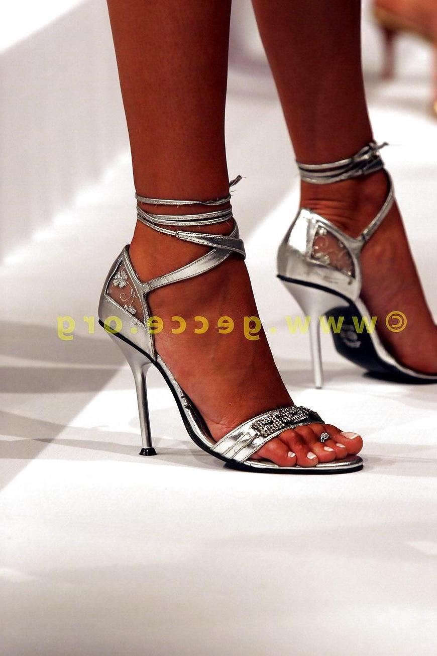 25P Turkish Celebrities foot fetish
