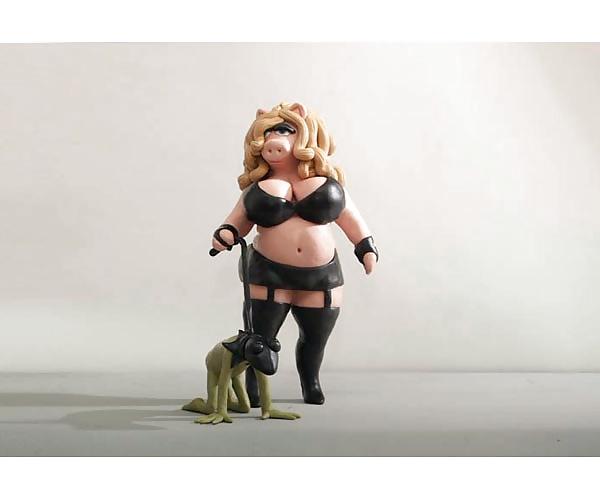 25P BDSM - Miss Piggy Kermit and Kermit