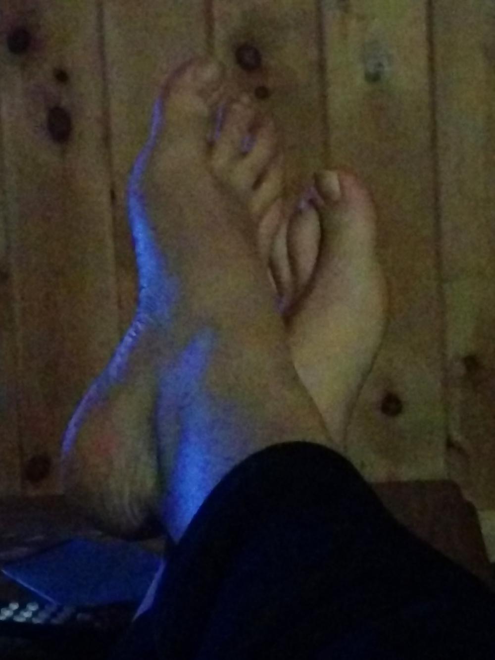 7P Socks off watching tv