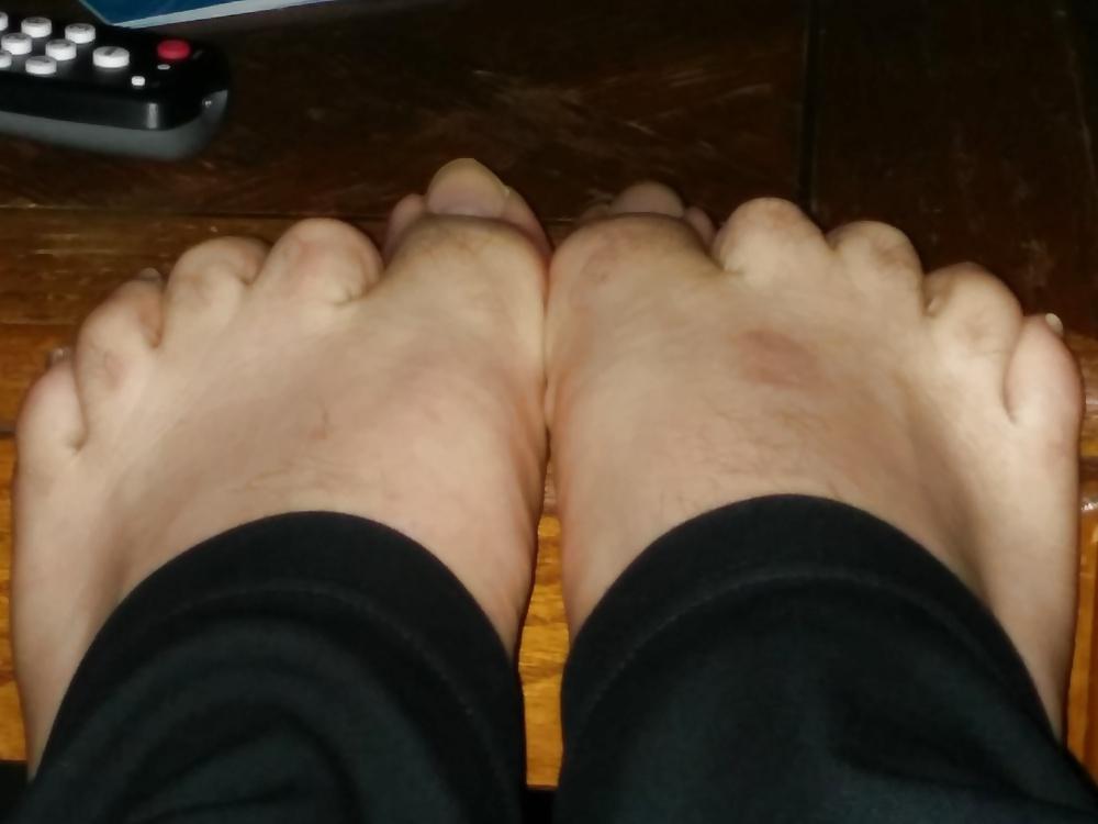 7P Socks off watching tv