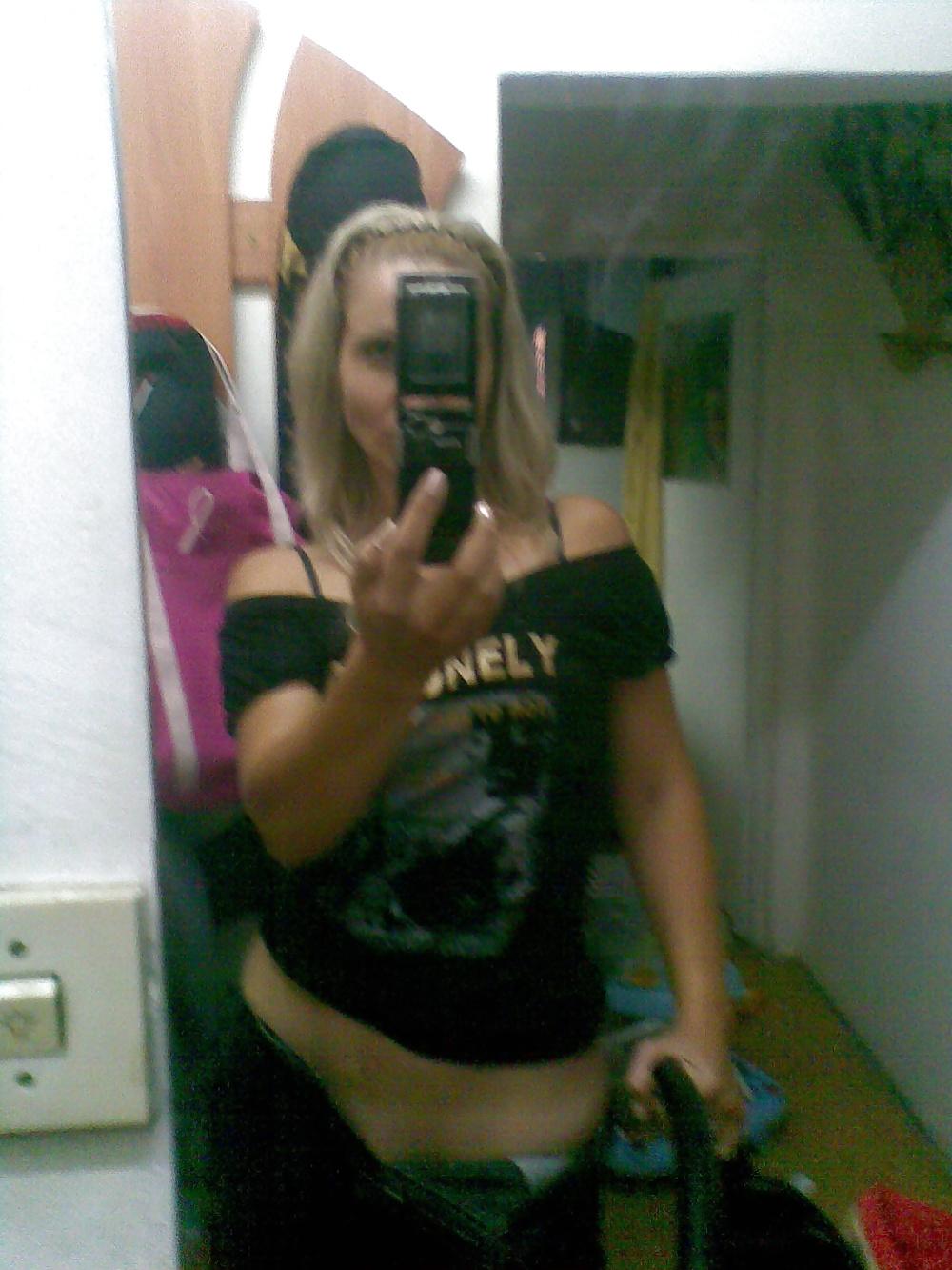 4P Hot Bulgarian Milf Flashing Pussy