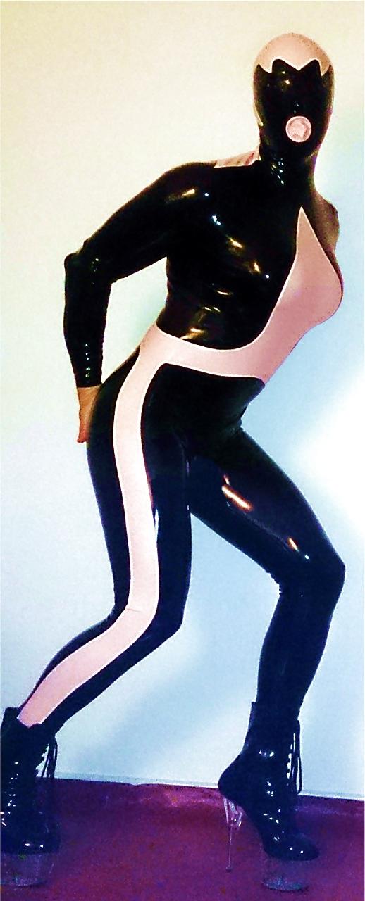 7P HotDoll Latex 1
