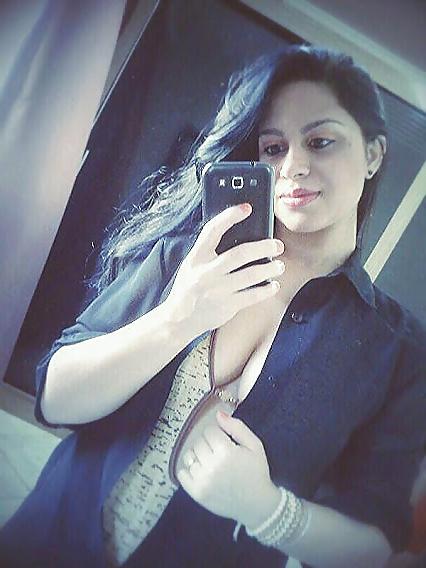 23P Sexy latina