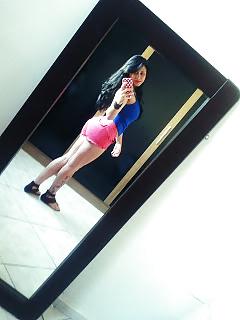 23P Sexy latina