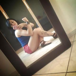 23P Sexy latina
