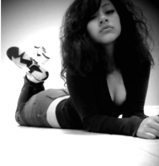 25P Lusty latina's