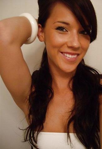 25P Lusty latina's