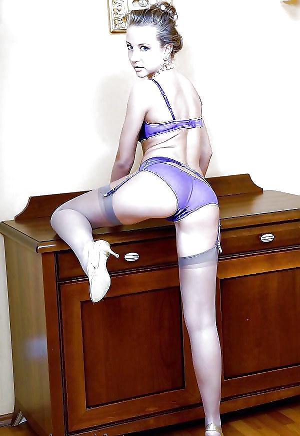 18P Nylons, tights & stockings