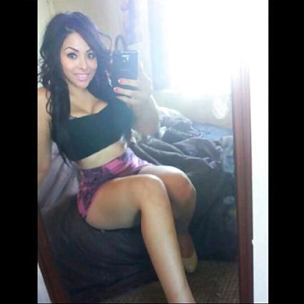 25P Latina milf perfection