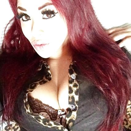 25P Latina milf perfection