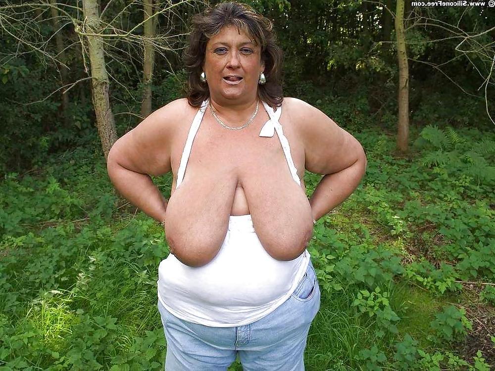 20P Saggy tits 130.