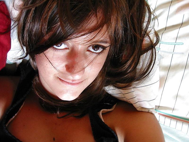 9P Hairy brunette camgirl -- by ShaCo