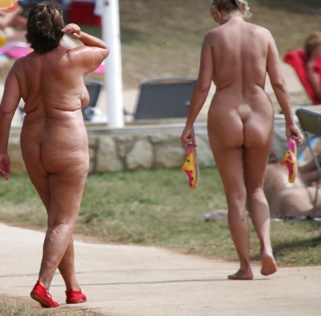 25P Mature Nudist Ladies 7