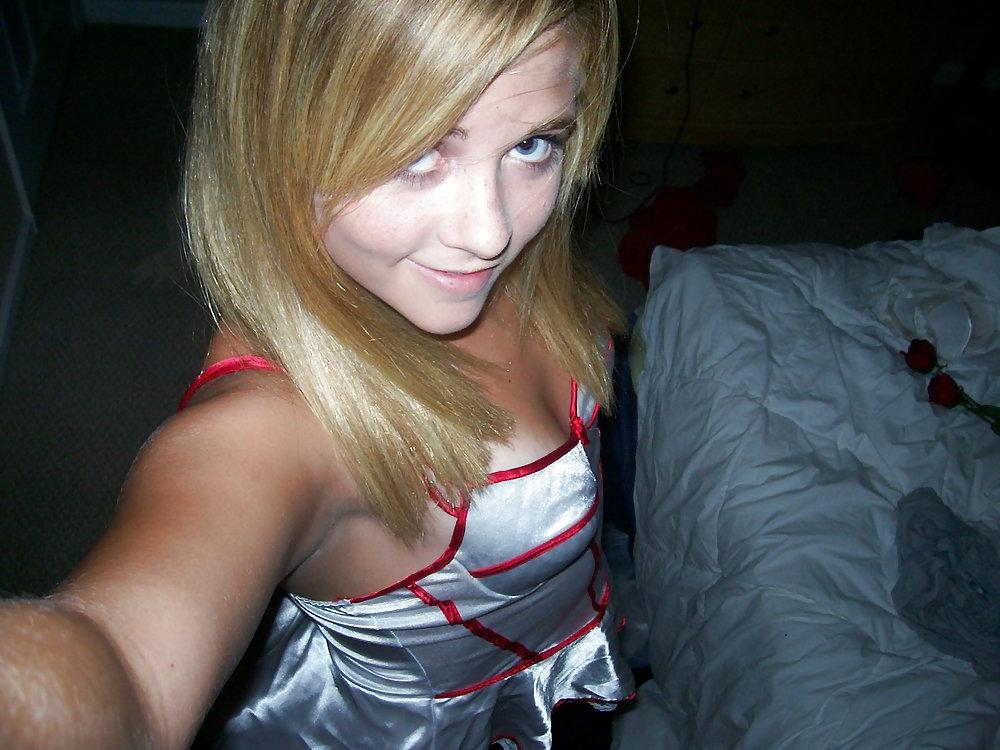 8P Sexy amateur nurse