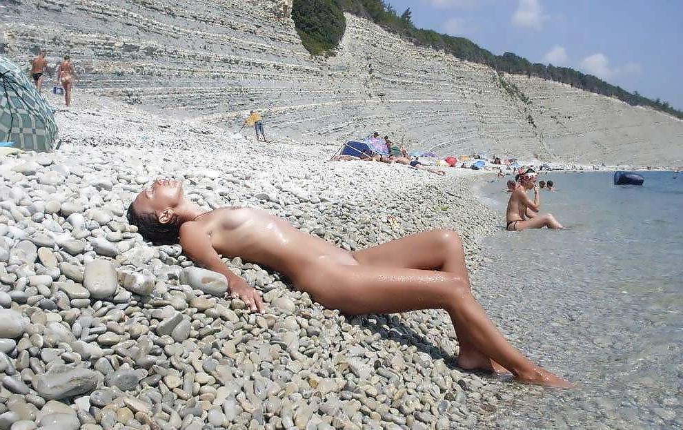 25P Nudist beach Fun