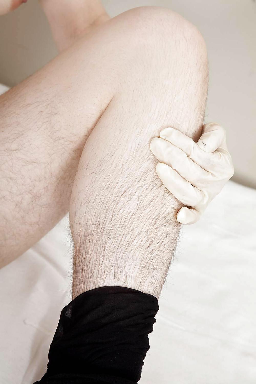 25P Women with hairy legs