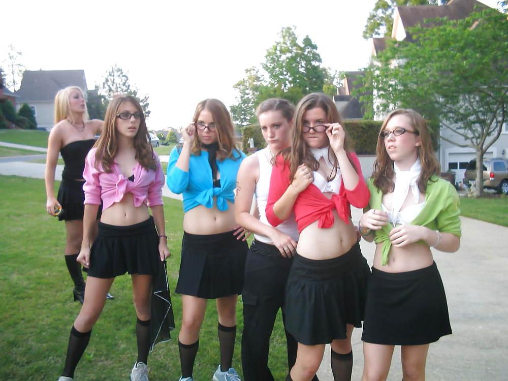 25P School girls 4 fun