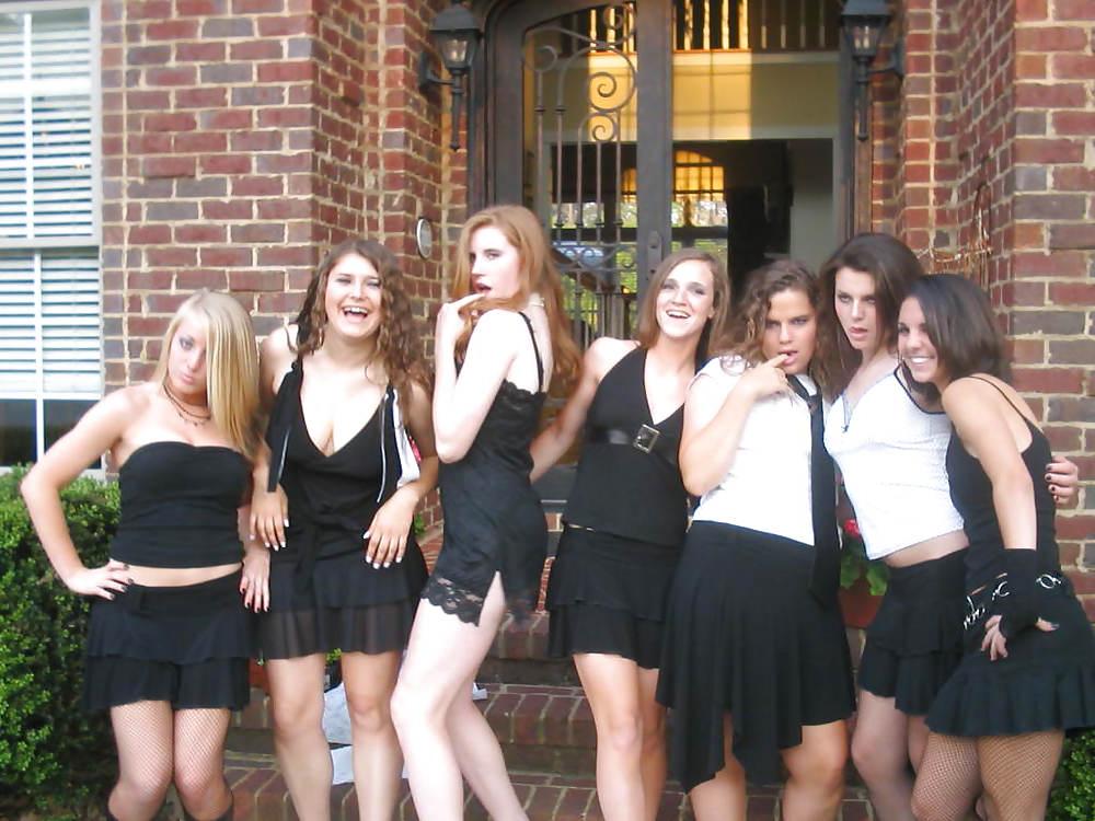25P School girls 4 fun