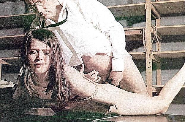 21P Gefesseltes und geknebeltes BDSM 1