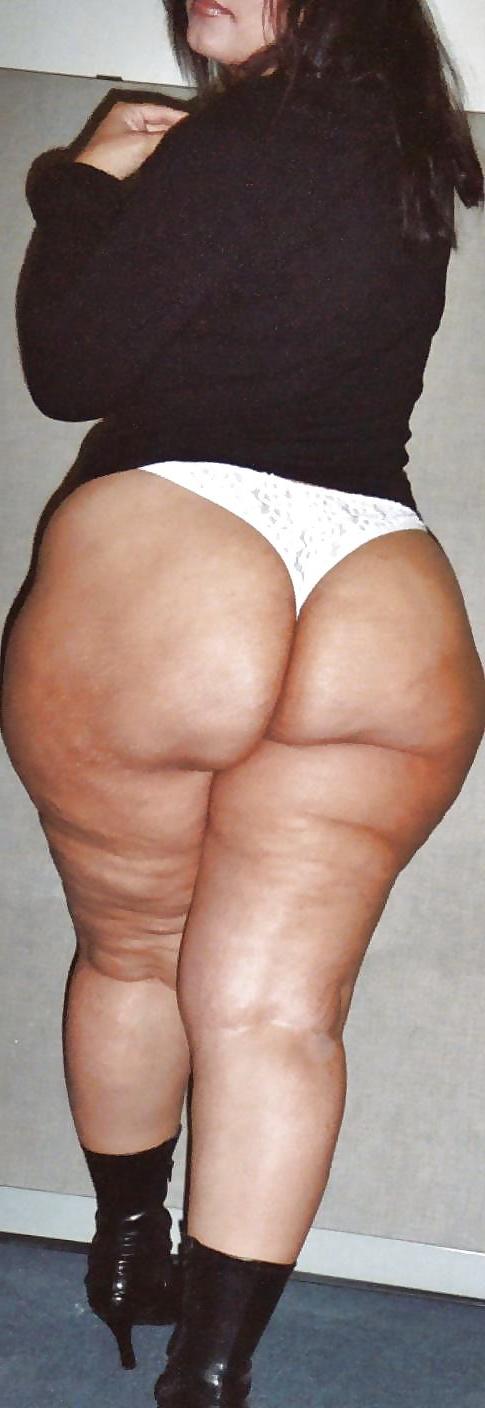 6P Amatuer Latina with a Phenominal Ass