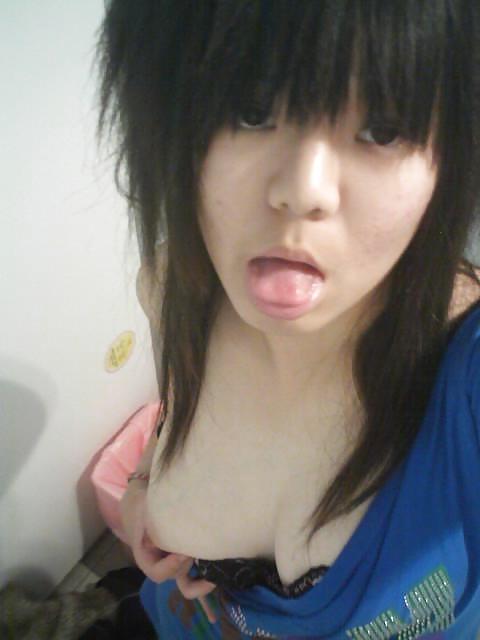 13P Thry are school girls