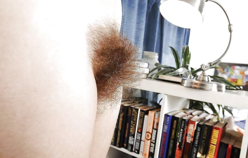 25P Hairy Bush in your Face 3