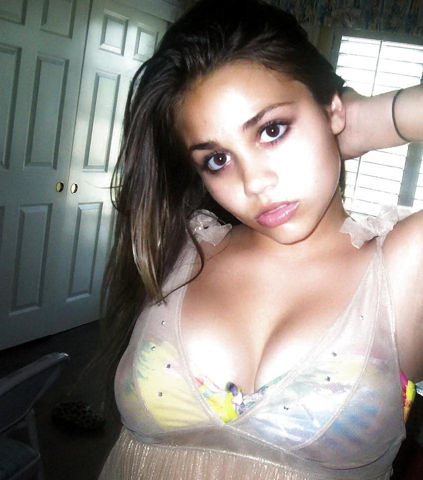 15P Sexy Latina Teen