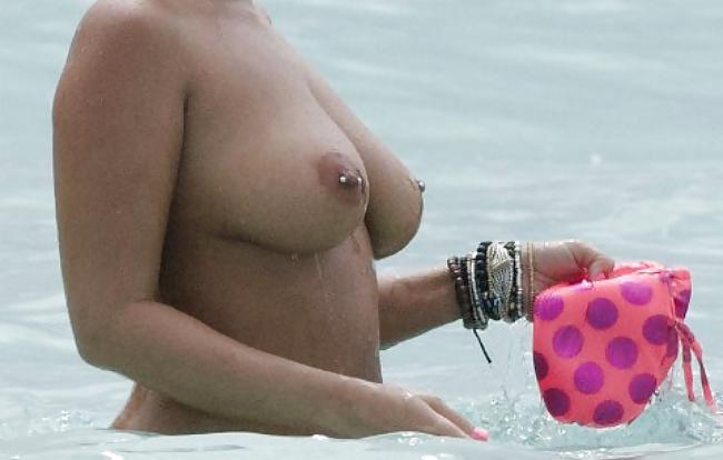 20P Wet Pussy 6