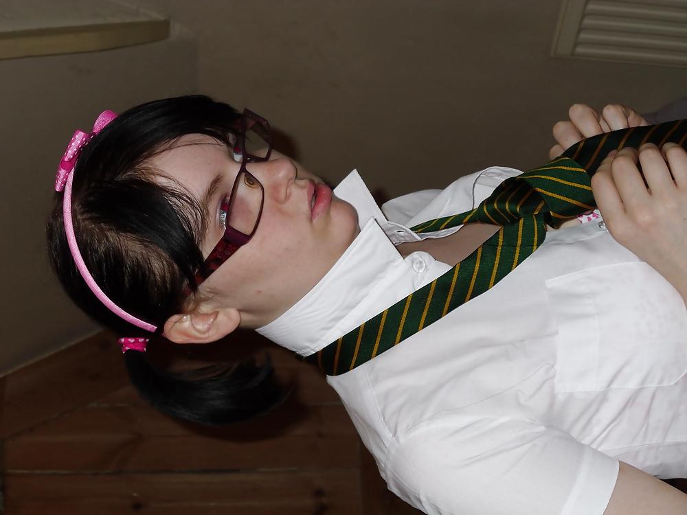 25P School girl jessica lo