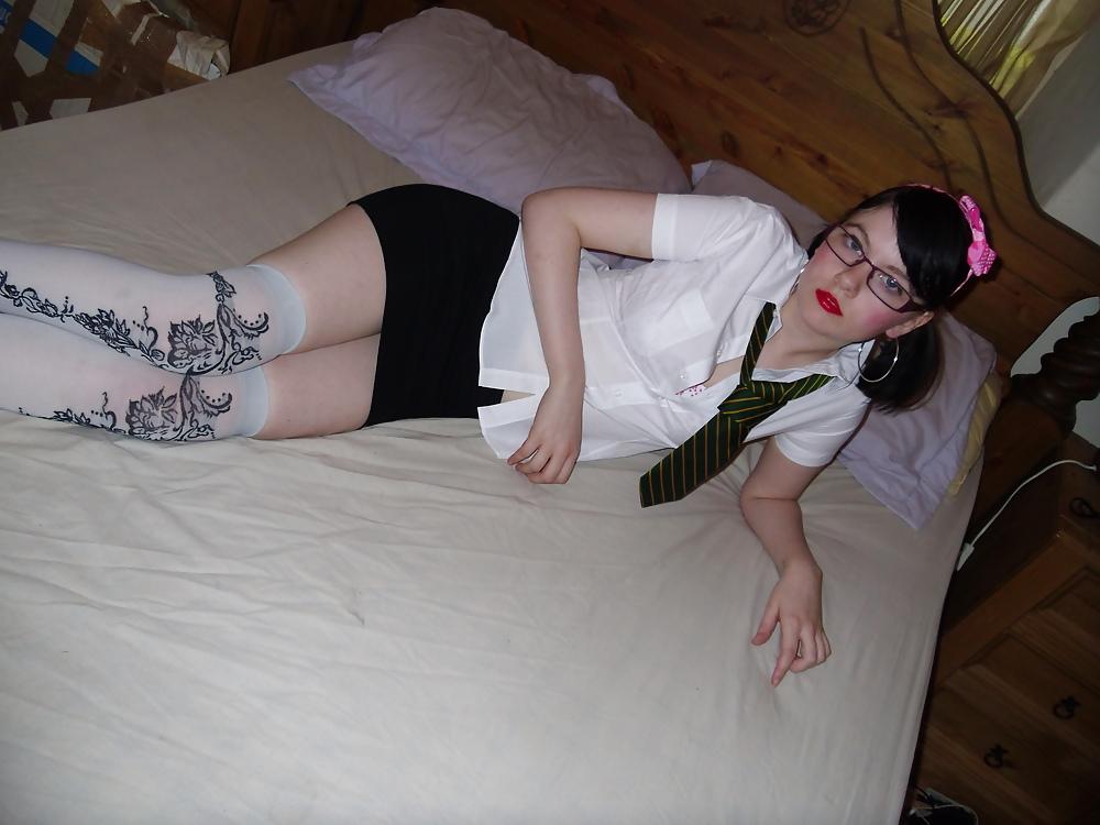 25P School girl jessica lo