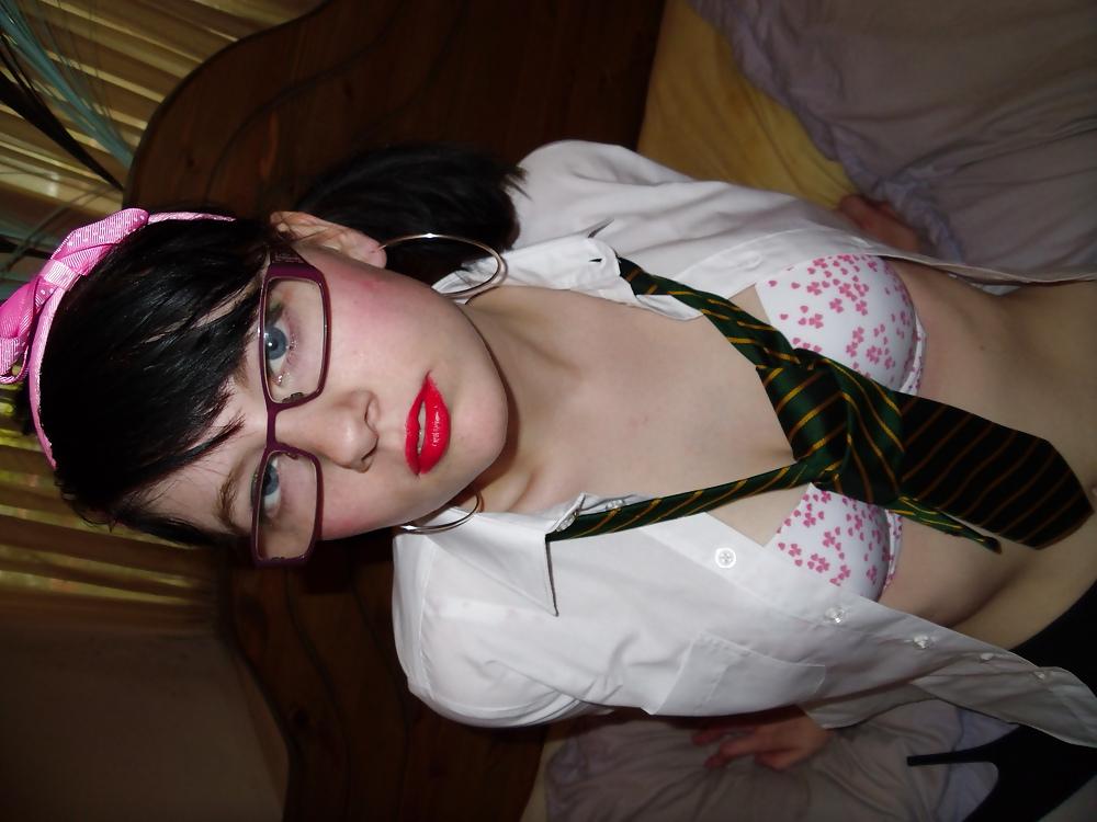 25P School girl jessica lo