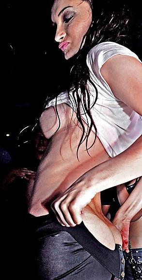 25P Stripperinnen sind im russischen Club wild geworden