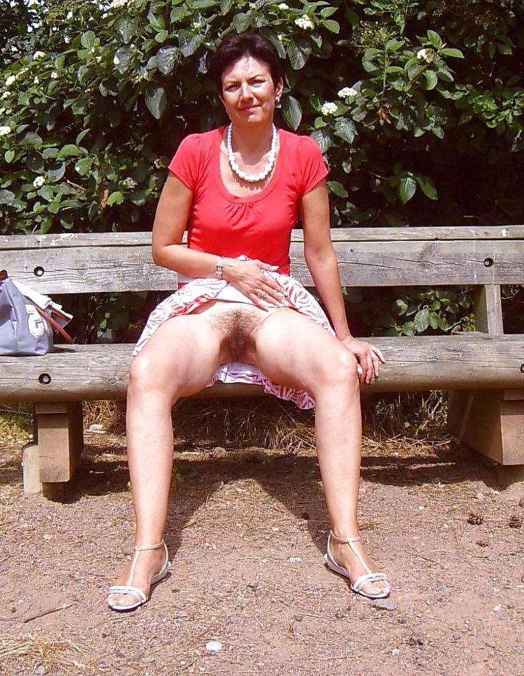 25P Hairy Moms And Grandmas 03